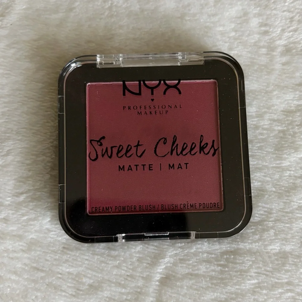 NYX Sweet Cheeks Creamy Powder Blush Duo - Rose Pink